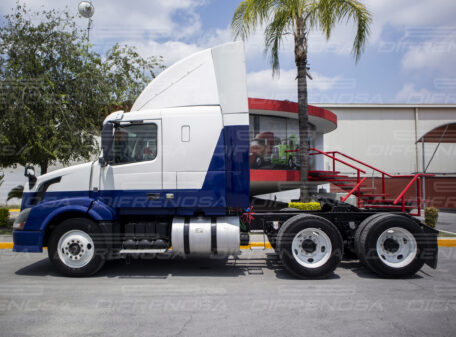 Volvo Blanco con Azul 2014