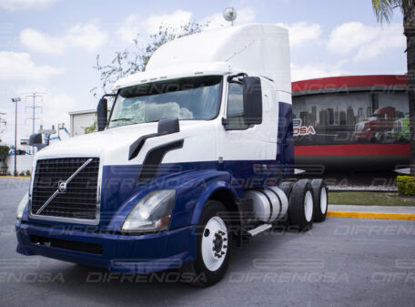 Volvo Blanco con Azul 2014