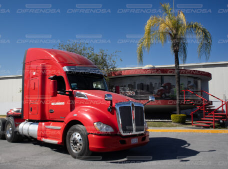 Kenworth T680 2021